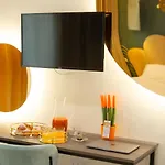 Piezz' E Sole بيت ضيافة نابولي