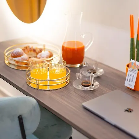 Piezz' E Sole בית הארחה