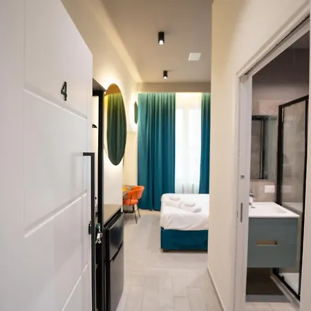 Piezz' E Sole בית הארחה