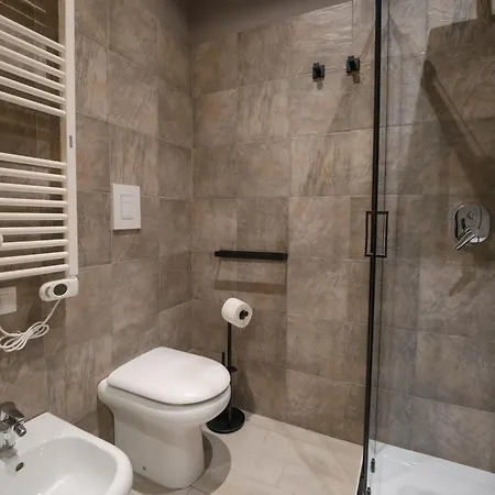 Piezz' E Sole בית הארחה 4*